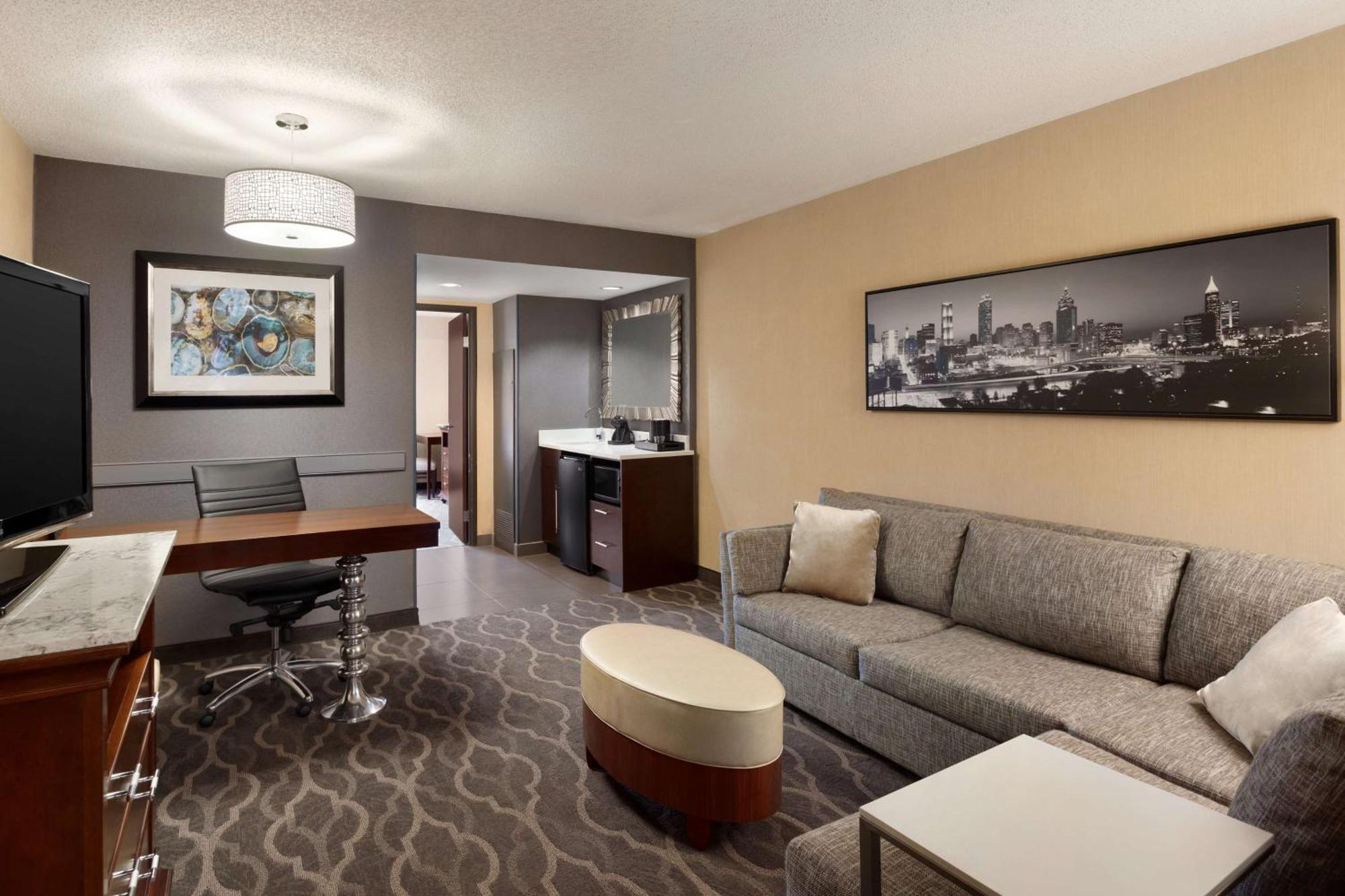 Embassy Suites By Hilton Atlanta Airport College Park Esterno foto