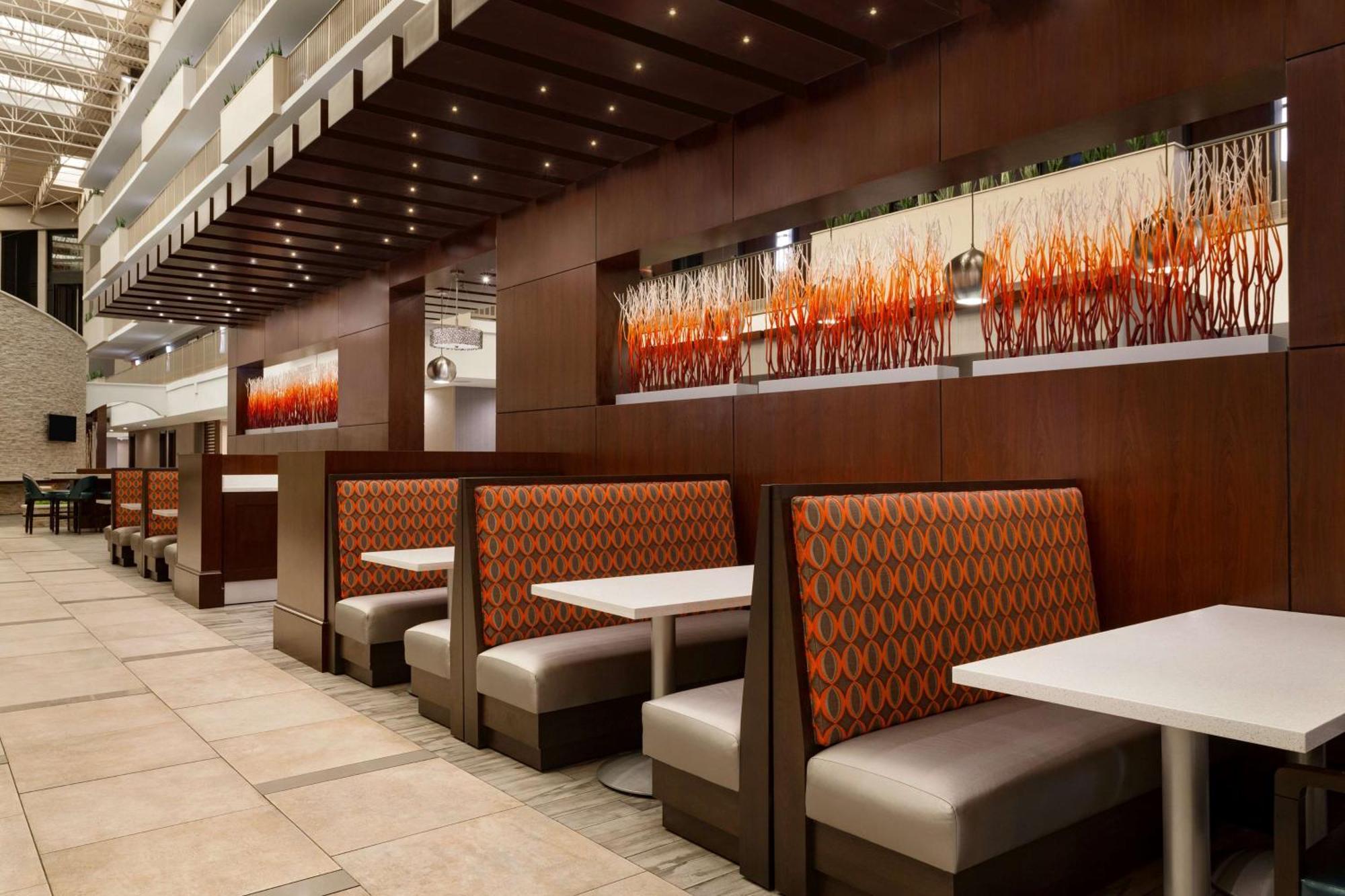Embassy Suites By Hilton Atlanta Airport College Park Esterno foto