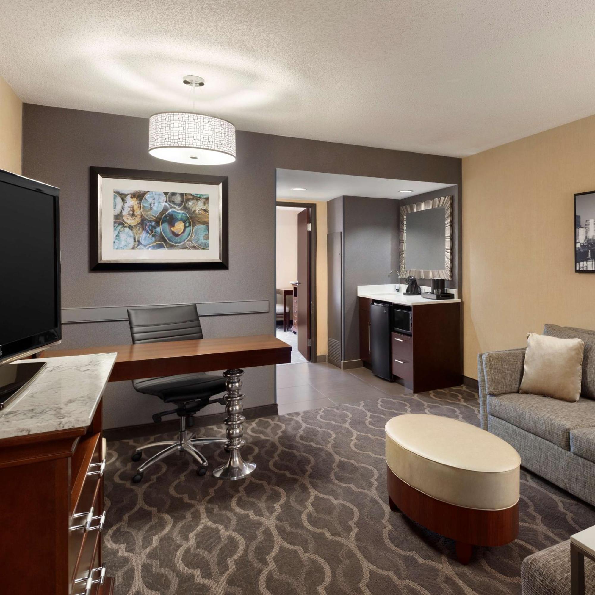 Embassy Suites By Hilton Atlanta Airport College Park Esterno foto