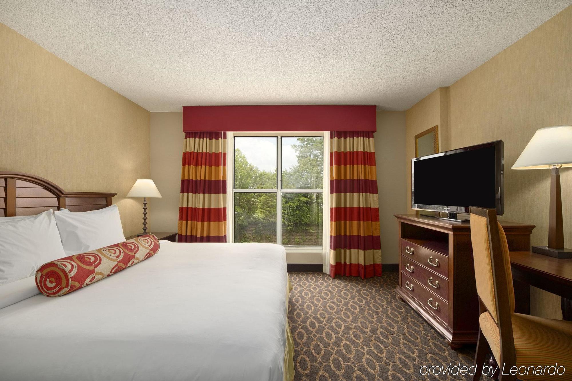 Embassy Suites By Hilton Atlanta Airport College Park Esterno foto