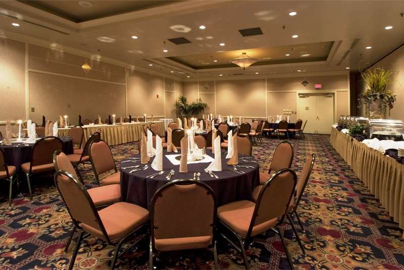 Embassy Suites By Hilton Atlanta Airport College Park Servizi foto